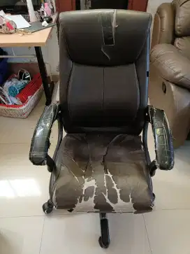 Kursi Kantor (2 buah)