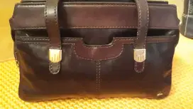 Tas slempang DIVA