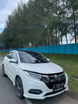 Honda HRV Prestige 1.8 Sunroof