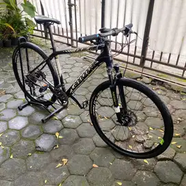CANNONDALE QUICK CX sepeda hybrid 700c sudah upgrade