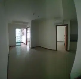 dijual 2 kamar kondominium greenbay unfurnished dengan 3 AC