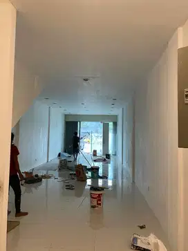 DISEWAKAN RUKO 4 LANTAI SIAP PAKAI PARKIRAN LUAS