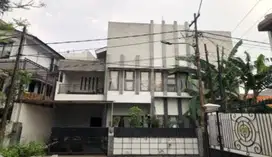 Rumah 2 Lantai di Anggrek Neli Murni, Kemanggisan, Palmerah