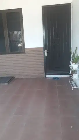 Rumah minimalis 2½ Lantai. lokasi .kresek. kosambi baru