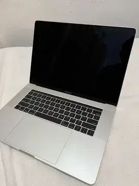Macbook Pro 15 inch 2015 - Udah Ventura, SSD 512GB