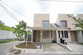 Rumah Strategis di Springhill Yume Lagoon Minimalis Siap KPR J-21081