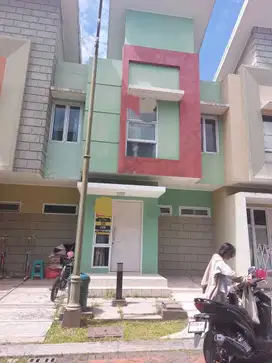 ARCADIA -GADING SERpONG, 2 lantai ( 5X8) JUAL CEFATZ. 895 JT sajah