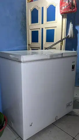 jual frezzer box merek Aqua