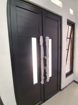 Pasang dan pesan kusen pintu dan jendela aluminium sama partisi kaca