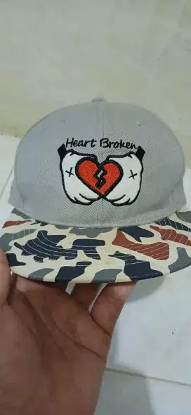 TOPI SNAPBACK MULUSSS.
