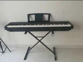 Piano YAMAHA P35.88 tuts touch response. Suara jernih. No minus