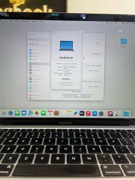 macbook air 2020 i3 8/256 GB