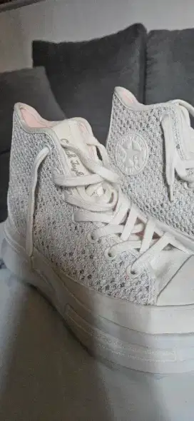 Sepatu Converse wanita