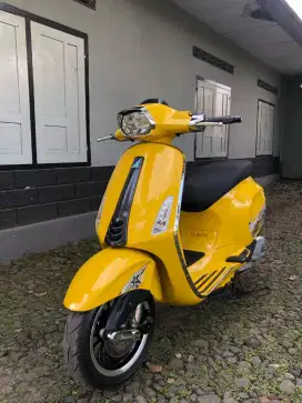 Vespa Sprint 150 tahun 2020 low KM