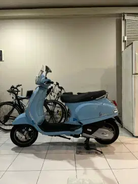 Jual santai Piaggio Vespa LX 125 i-Get tahun 2022 ( Low Low KM )