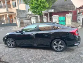 Honda Civic 2020 Bensin