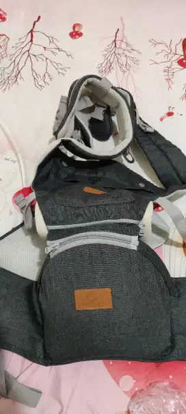Baby scots platinum gendongan hipseat