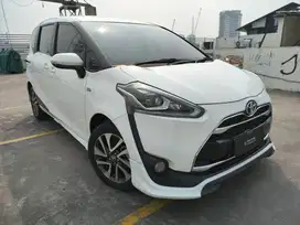 Toyota sienta 1.5Q 2017 A/T Bensin