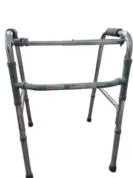 Walker GEA Alat bantu berjalan