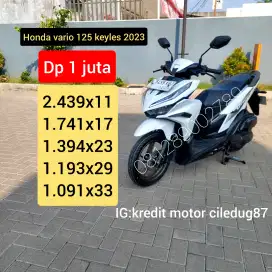 Honda vario 125 2023 dp 1juta
