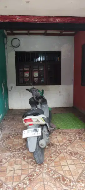 Disewakan rumah pertahun  cocok utk usaha strategis utan kayu matraman