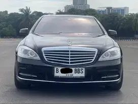 MERCEDES BENZ S350 CGI 2011 AT HITAM SUPER ANTIK DIJUAL CEPAT TERMURAH