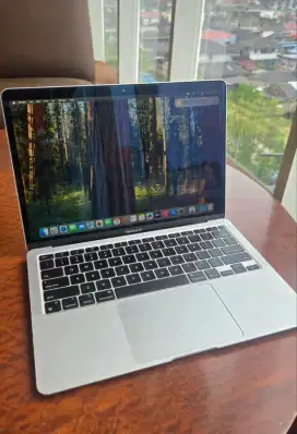 Jual Macbook Air M1 8/256 Second Mulus Nego