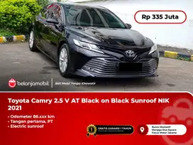 [ SUNROOF ] Toyota Camry 2.5 V AT Black on Black 2021/2022
