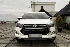 TOYOTA INNOVA VENTURER 2.4 AT Diesel 2018 Pribadi
