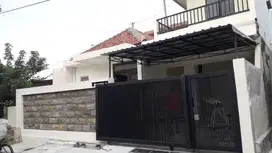 Rumah baru direnovasi, cocok utk Tempat tinggal, usaha kos atau mess