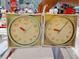 Jam dinding cantik
