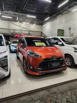 Toyota Sienta Q matic 2016