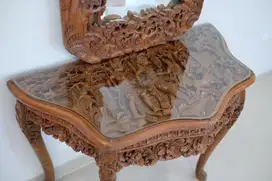 Satu Set Furniture Kayu Jati Bali di ukir oleh seniman Bali
