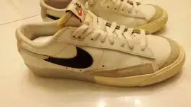 Sepatu Nike UK.41 msh utuh