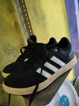 Sepatu adidas size 40 1/2