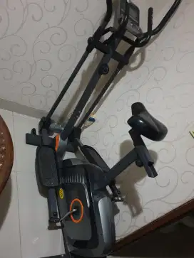 Di jual Sepeda Statis semua  masih normal