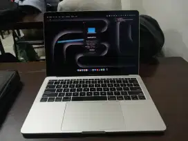 Macbook Pro 2017 13- inch