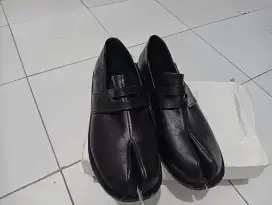 Sepatu pria wanita