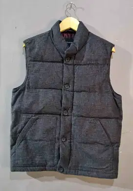 VEST BANANA REPUBLIK IMPORT KEREN ABIS