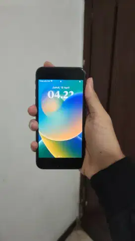 iPhone 8 inter 64GB BLACK