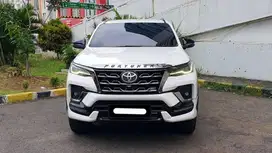 toyota fortuner vrz gr sport 2022 diesel putih cash kredit proses bisa