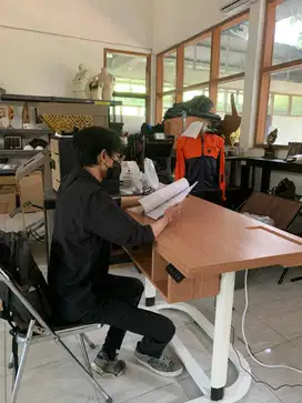 Meja Hidrolik bisa untuk meja kerja atau meja setup pc