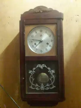 Jam antik dingdong 555
