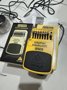 Efek behringer EQ700 like new