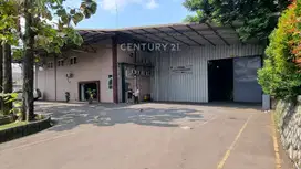 Gudang Strategis Di Jl Raya Narogong Bekasi