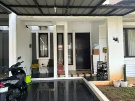 lh. Dijual Cepat Rumah Legenda WIsata Siap huni 2 lantai rapih