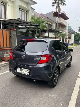 Honda Brio E at th metik th 2024 Abu2 metalik nopol Ganjil jakarta