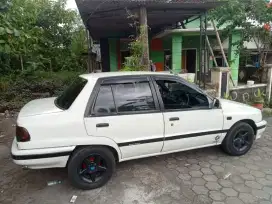 Sedan daihatsu classy 91
