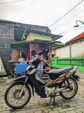 Honda  karisma d