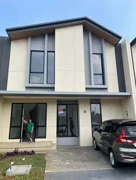 DIJUAL / Disewakan Rumah 2LT - 4KT Ashta Tangerang